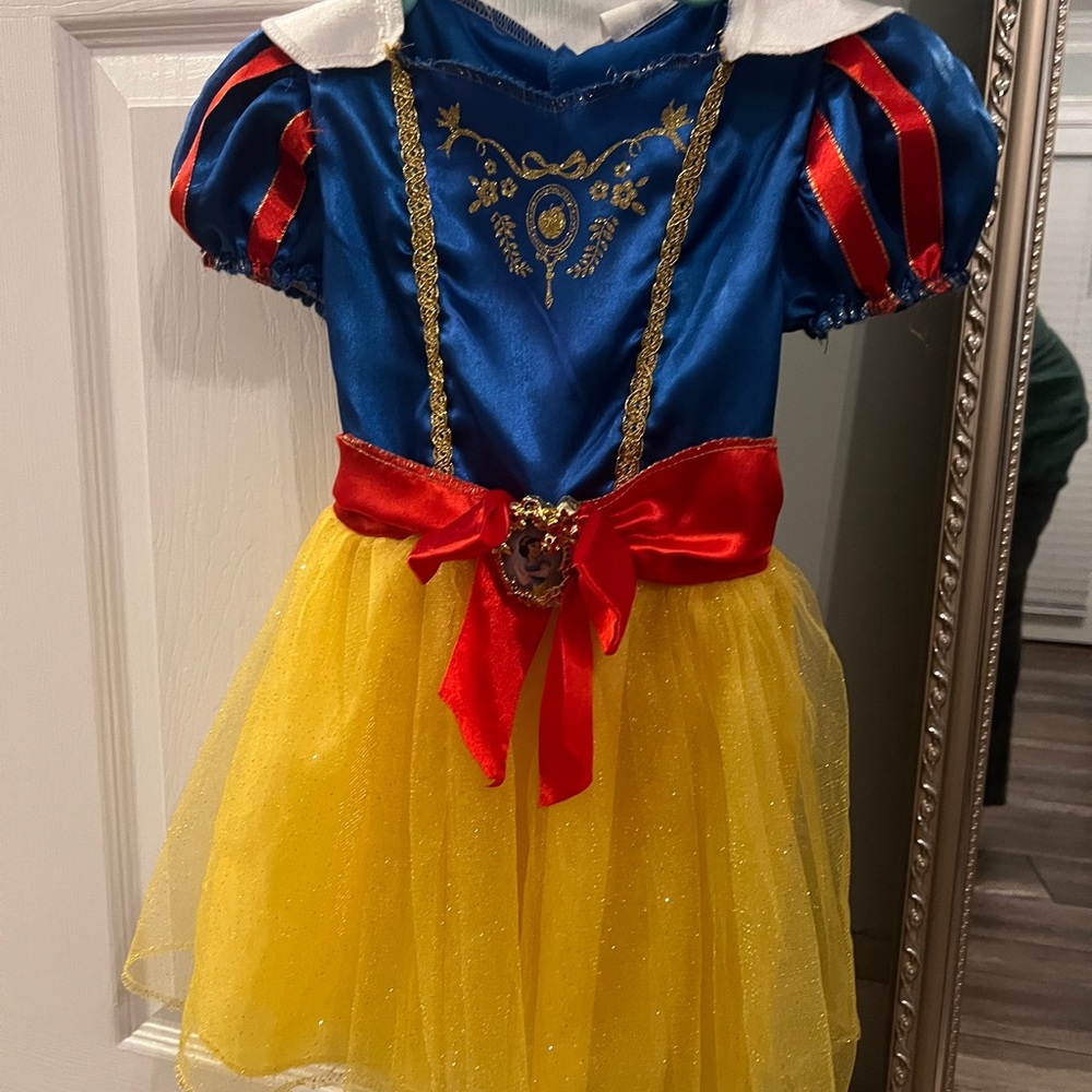 Disney Snow White costume size 2 T